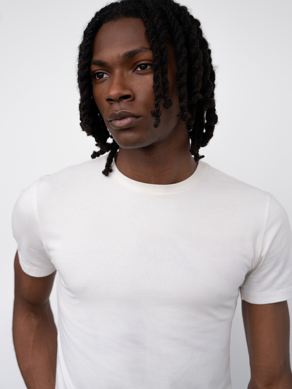 TAMONI TAYLOR - Image 4