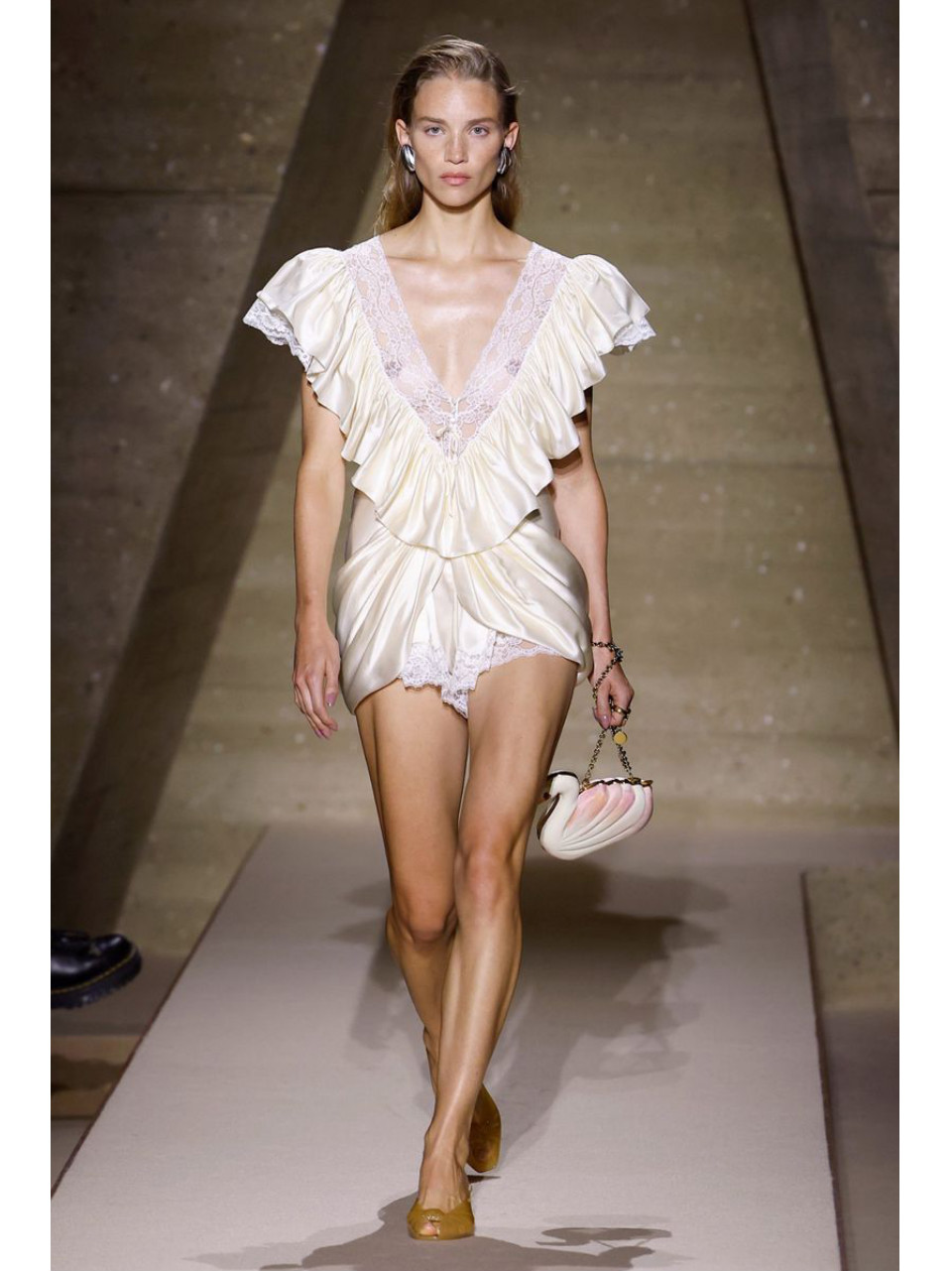 REBECCA LEIGH LONGENDYKE