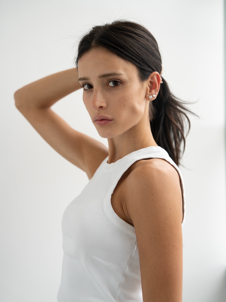 Livia Nunes - Image 1 Part 2