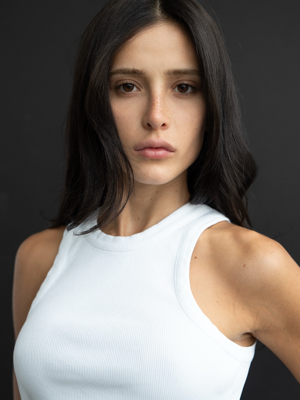 Livia Nunes - Image 3