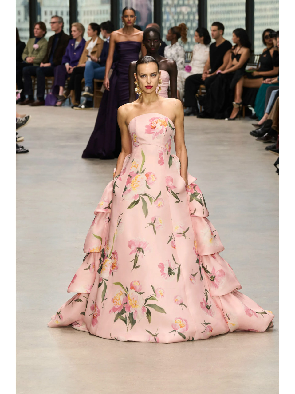 IRINA SHAYK - Image 4 Part 1