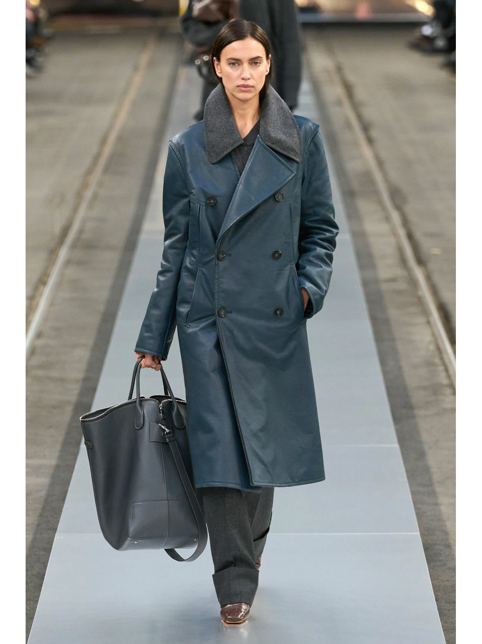 IRINA SHAYK - Image 5 Part 1