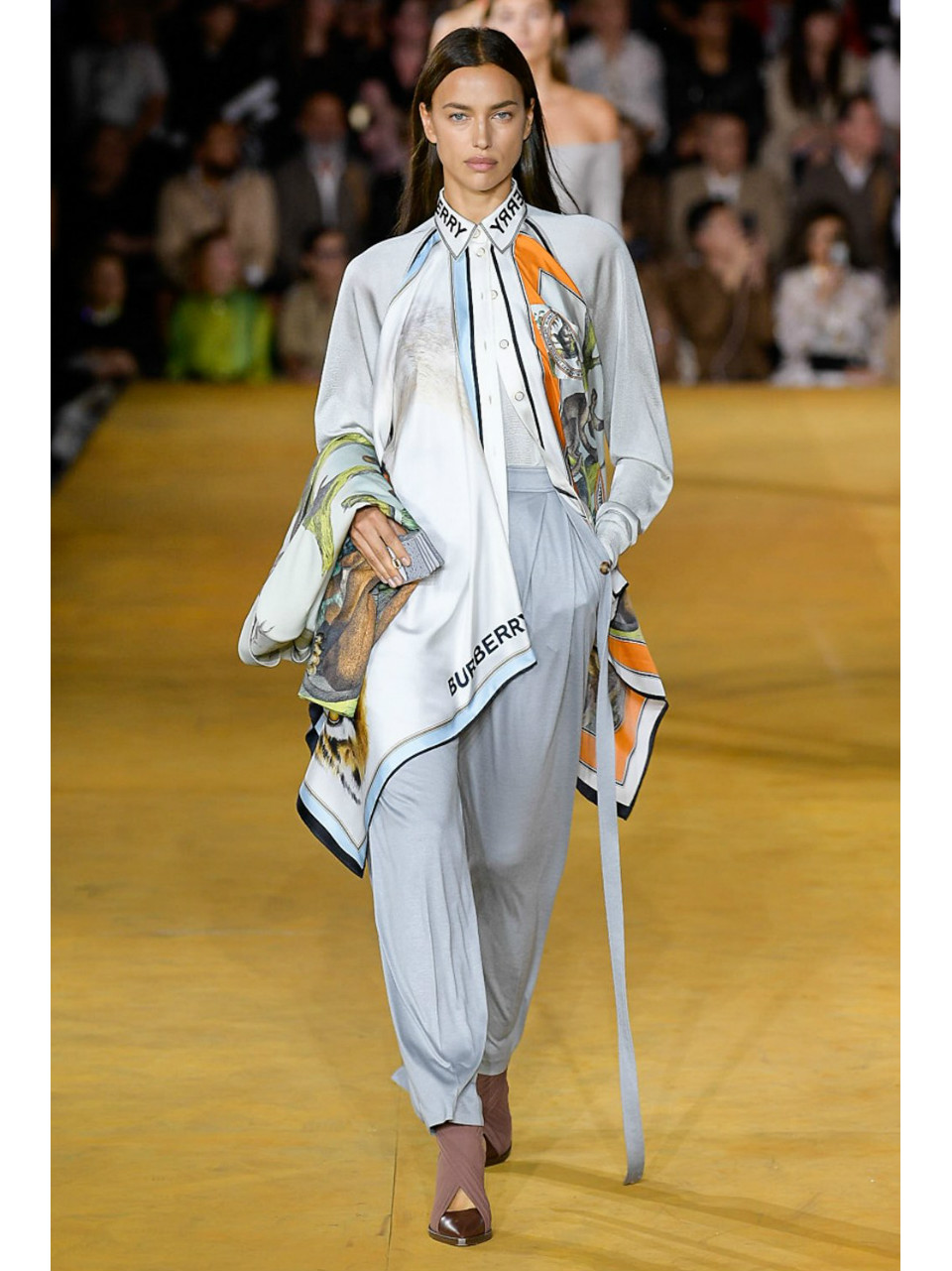 IRINA SHAYK - Image 14 Part 1