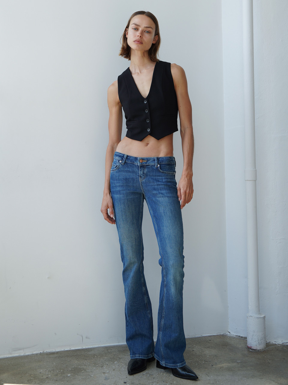 BIRGIT KOS - Image 2 Part 1