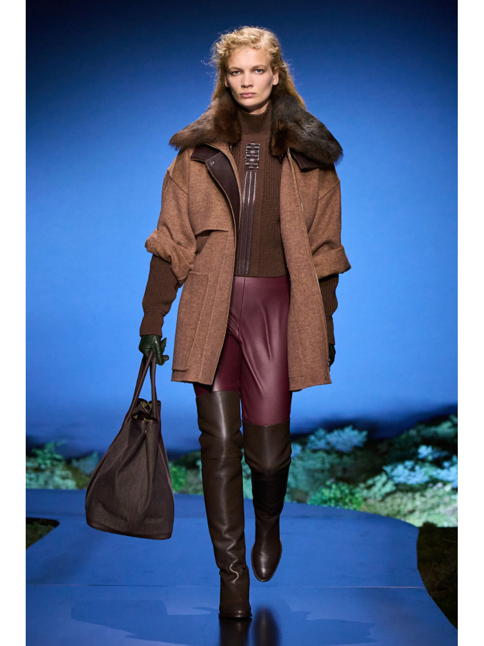 CAITLIN SOETENDAL - Image 4 Part 1