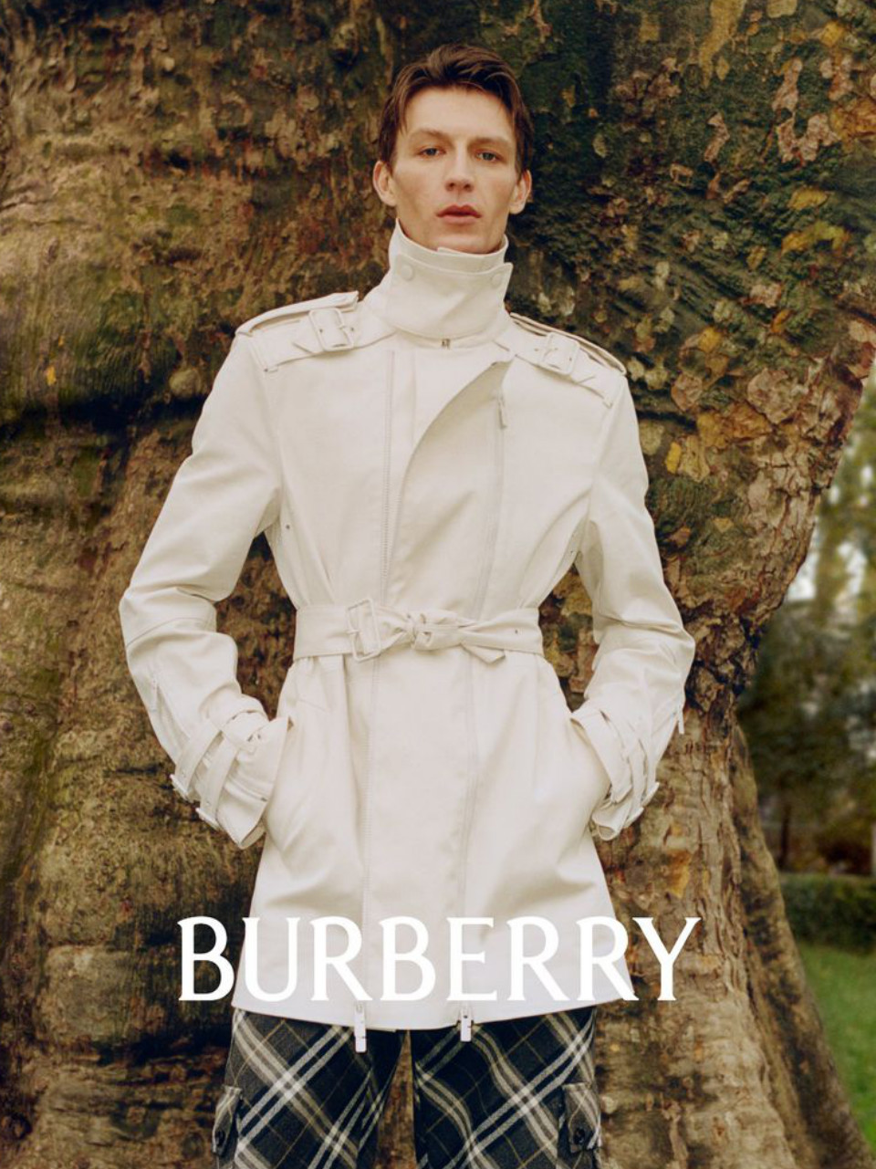 FINNLAY DAVIS - Image 0